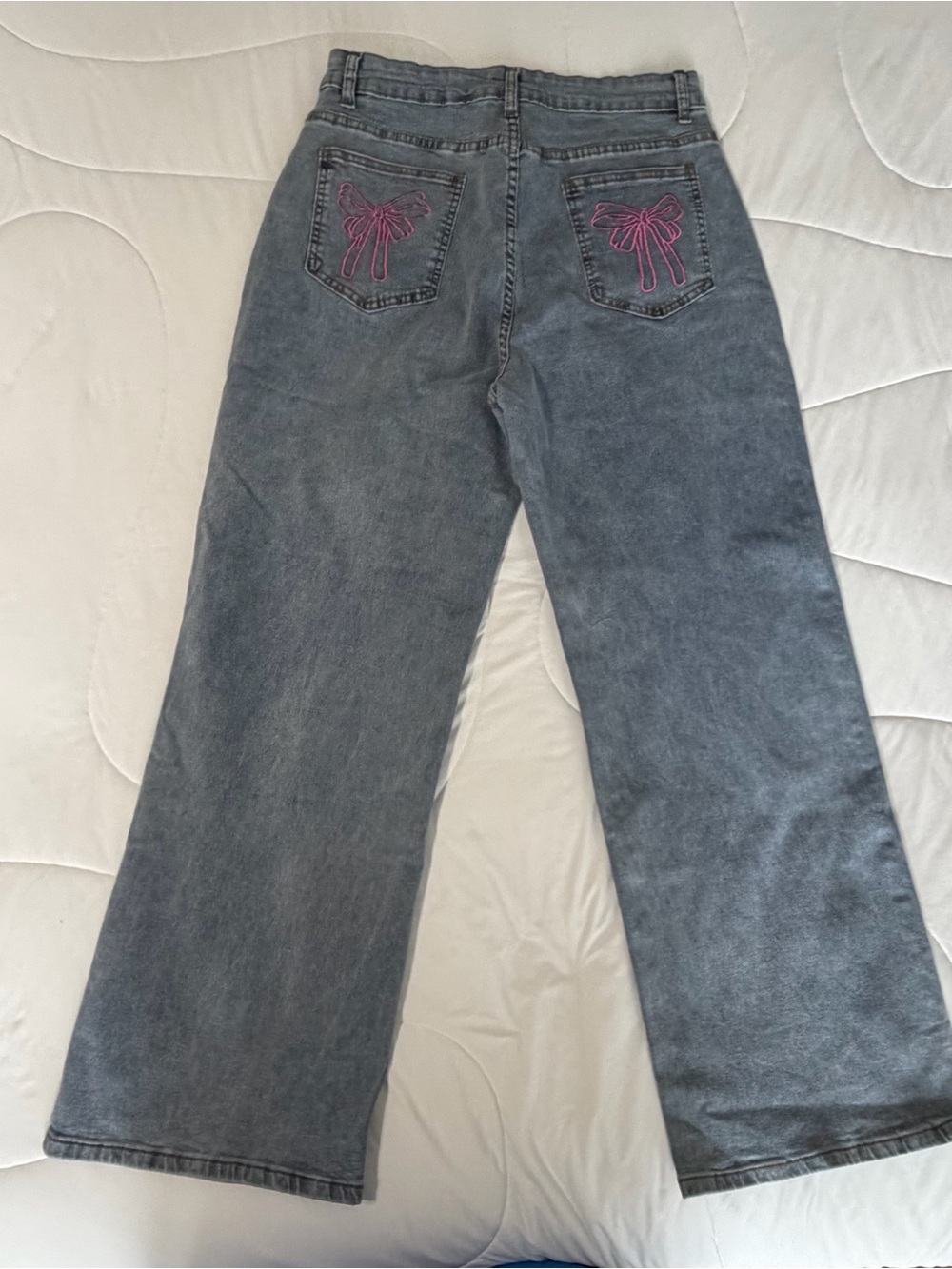 Women's Gray Wide-Leg Jeans with Pink Back Pocket Embroidery